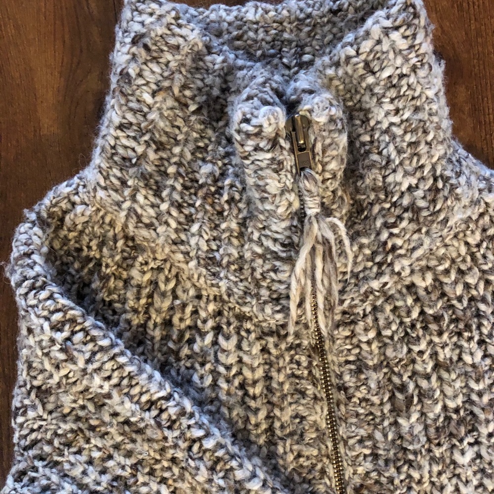 Wilfred free aritzia Italian yarn wool sweater